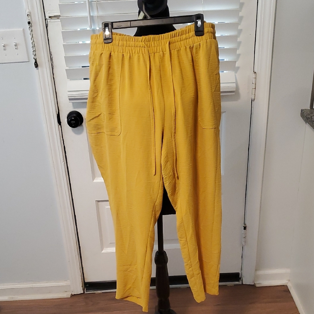 NYCC Women's Mustard Jogger Pants